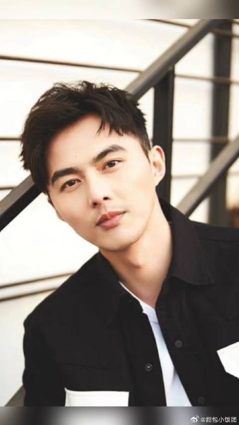 叶祖新新剧杀疯了,第一个想到让他坐轮椅的人简直是个天才