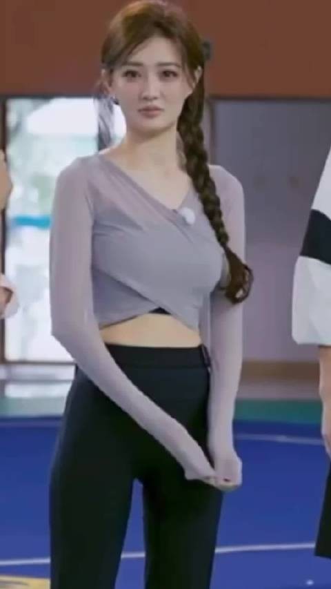 徐璐身材引热议,被指受白幼瘦审美影响