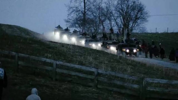 外星人入侵地球，人类血液当做能源，阿汤哥如何保护家人？