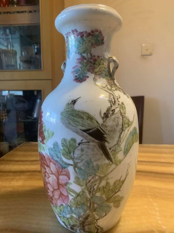 绛彩凝香：清末民初江永源款花鸟双耳瓷瓶的文人瓷画绝唱