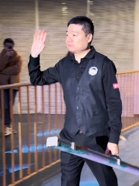 昨天的苏州表演赛，丁俊晖和傅家俊两位中国斯诺克领军人物出场！