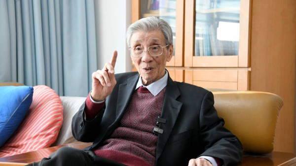 文汇专访·文化艺术奖终身成就奖｜朱威烈：一言许国六十载，诠释“经世致用”