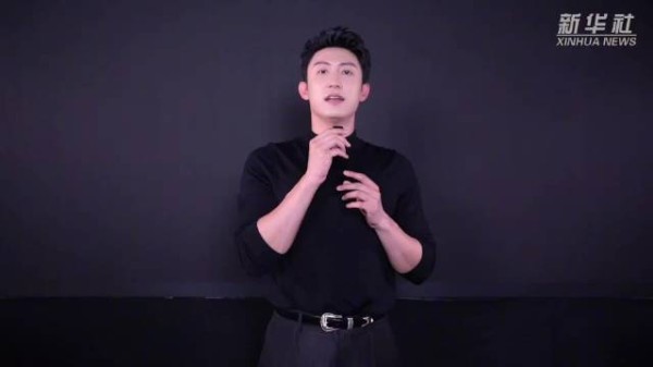 黄景瑜祝福家人安康岁岁团圆