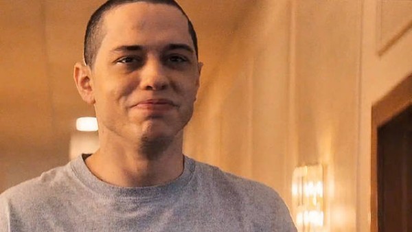 男人发现了养老院里一个可怕的秘密,而他竟也是其中的受害者之一