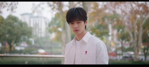 何与 天选靳朝把重逢后的酸涩，隐忍，拉扯感演的太好了！