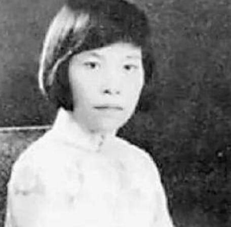 女作家：我非表哥不嫁，母亲好不容易同意，之后她说：看不上他了