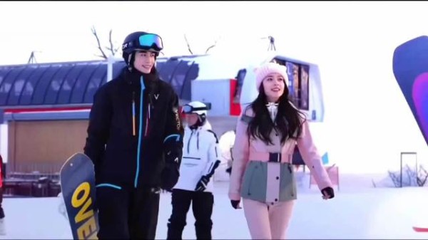 赵今麦大方欣赏治愈宋威龙18岁鼻痛记忆