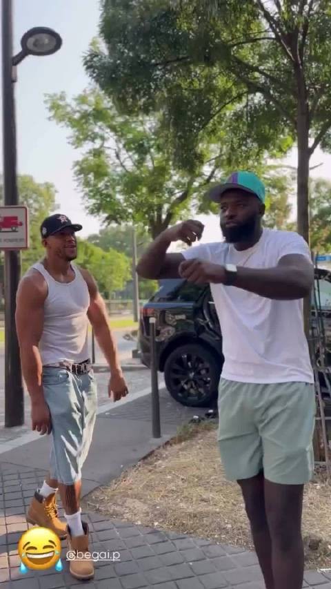 “好小子”西里尔·盖恩 (Ciryl Gane)去搞音乐了