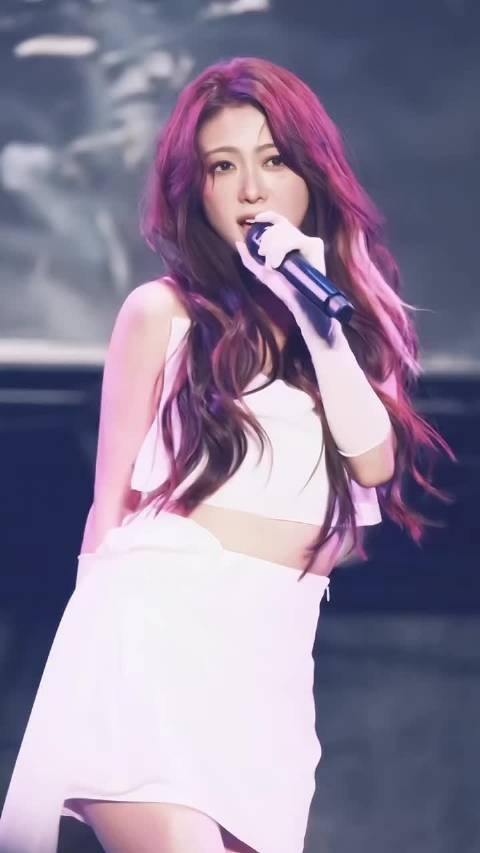 这才是少女感啊，42岁了还是这么有韵味，太顶了