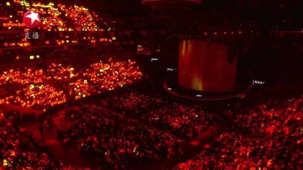 肖战评论区变点歌许愿池 粉丝留言：“蹲一个<a target=