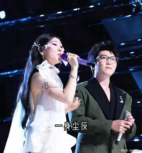 沈佳润跑调事件再升级！小沈阳力挺女儿引争议，被指忽略观众感受