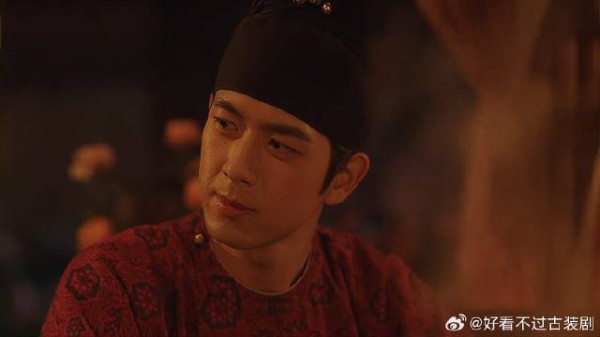 蒋长扬头次结婚紧张，深夜找何淮芳，何淮芳却欢喜得很