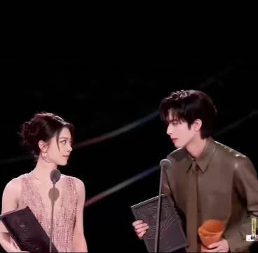 聂曦光林屿森甜蜜互动,骄阳似我糖点全解析