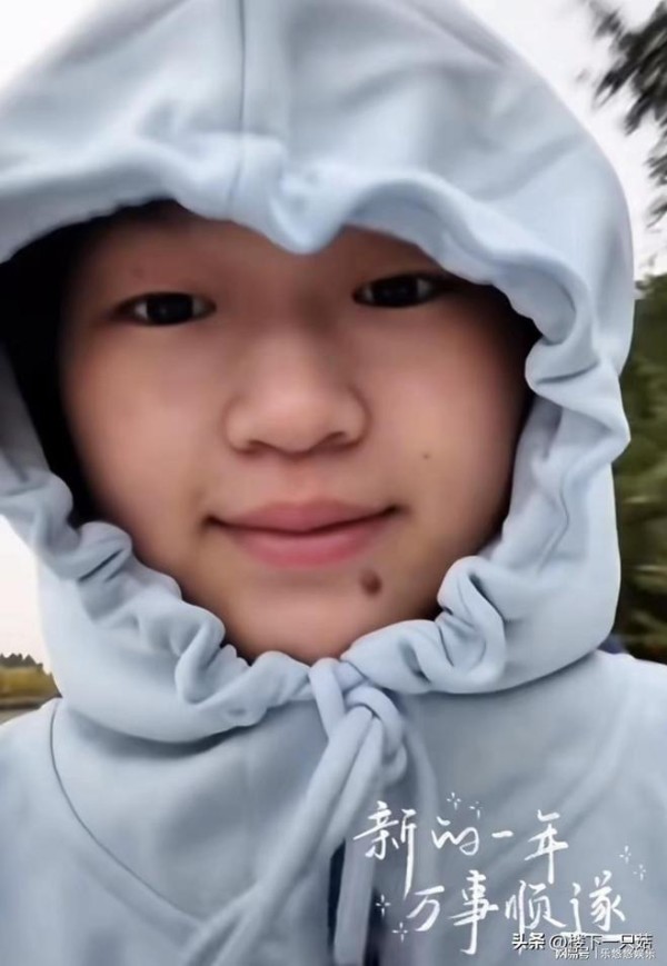 全红婵回老家帮忙老房子重建 全母牵挂女儿瘦太多 母女同框很温馨