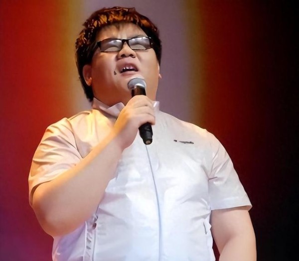 目中无人的“盲人”歌手杨光，终于付出惨痛的代价。