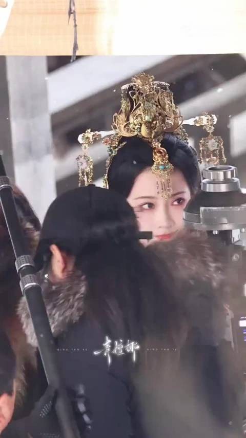孟子义黑金造型演绎尚公主暮晚摇