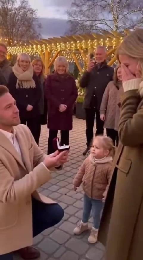 她一句‘爸爸我们回家吧’，直接破防了