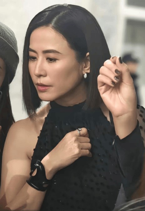 宣萱直言拒做医美怕上瘾 坦言愿接受优雅老去