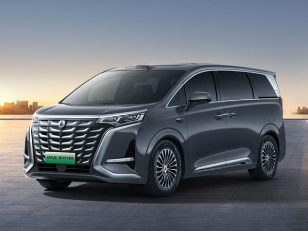 香港模范夫妻成比亚迪双车主 第20000辆交付背后的品牌影响力-有驾