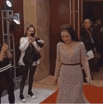 这就是网红和明星的差距! 黑暗大美简直是灾难现场,李嫣都比她强!