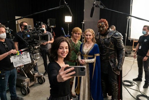 超写实AI明星自拍生成器