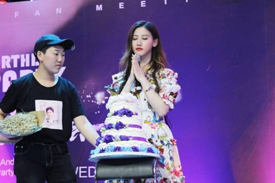 郭恩嘉粉丝见面会在京举行，粉丝互动对唱感动全场