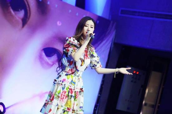 郭恩嘉粉丝见面会在京举行，粉丝互动对唱感动全场