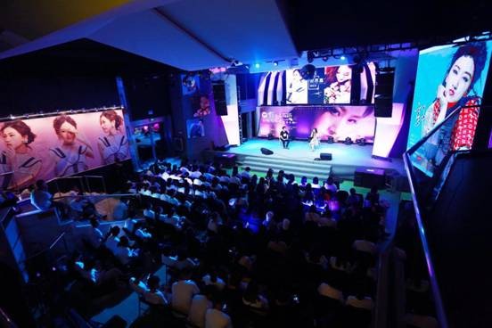 郭恩嘉粉丝见面会在京举行，粉丝互动对唱感动全场