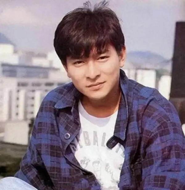 刘德华私下生活曝光，王晶导演：简直不是人过的