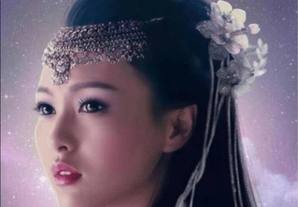 5位女星的巅峰造型，杨幂VS刘亦菲，还是输给了迪丽热巴