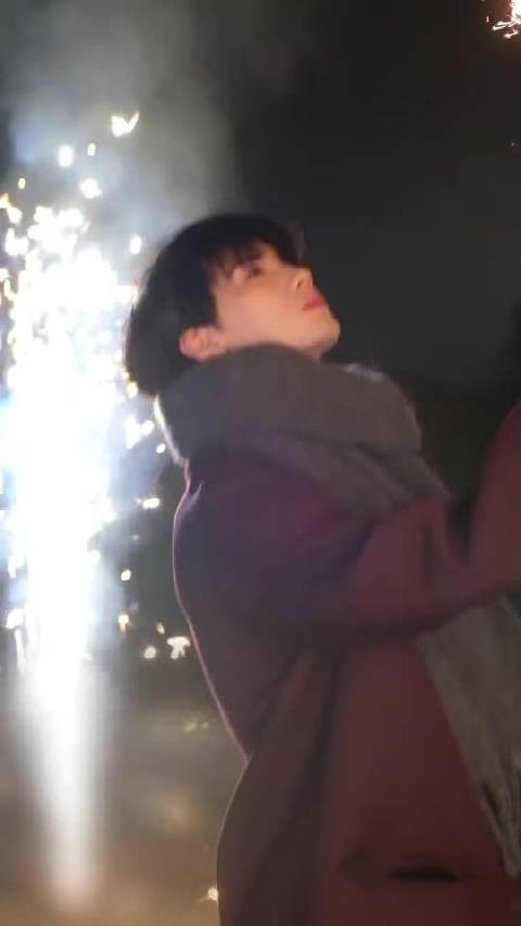 周翊然这跟小说里的男主还有什么区别,这该是多少人心目中的男神