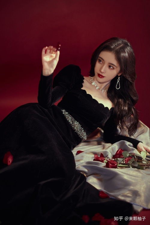 鞠婧祎与陈都灵同框画面绝美