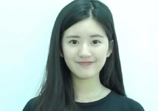 大火的她18岁试镜曝光,满脸胶原蛋白超稚嫩,比热巴杨幂还美