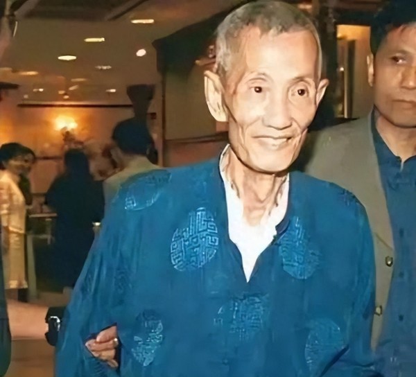 他曾是香港最红风水师，临终前留给信命之人的三句话，值得借鉴