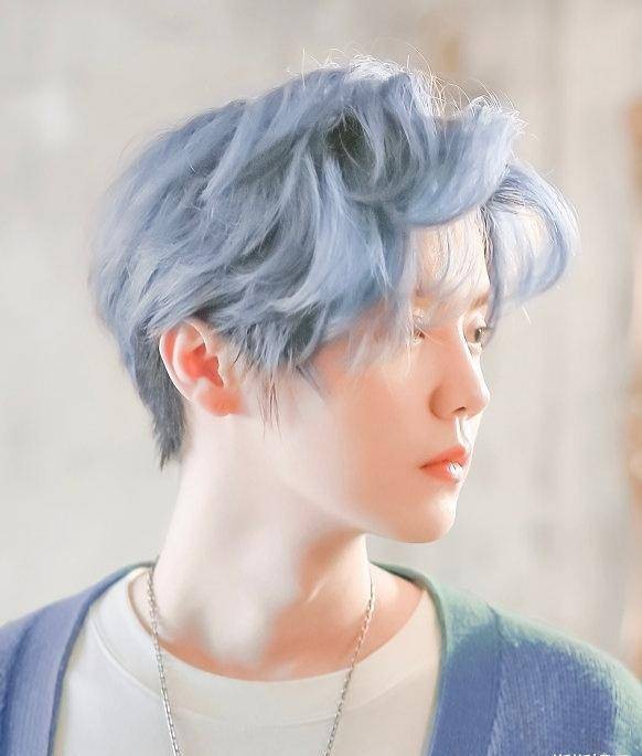 盘点男明星蓝发造型，有人帅气有人高冷，他神似动漫人物