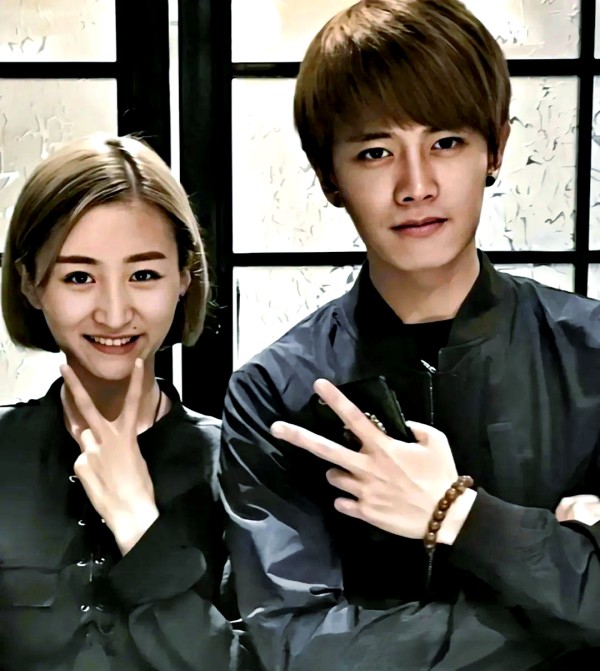 多位男星在事业上升期选择结婚，让其他女生羡慕不已