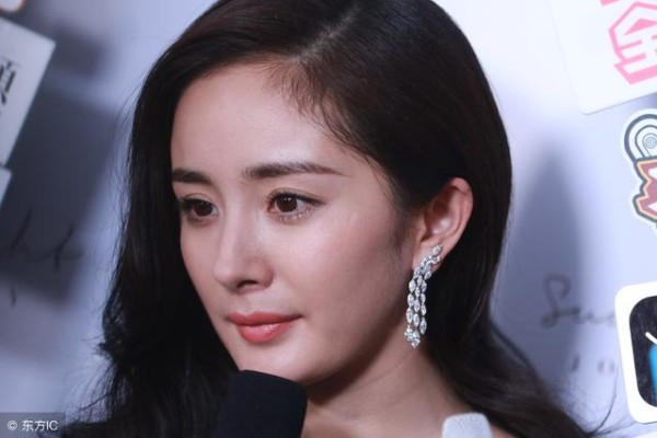 杨幂婚姻的网红背景强大,好友遍布娱乐圈,有私人飞机和坦克