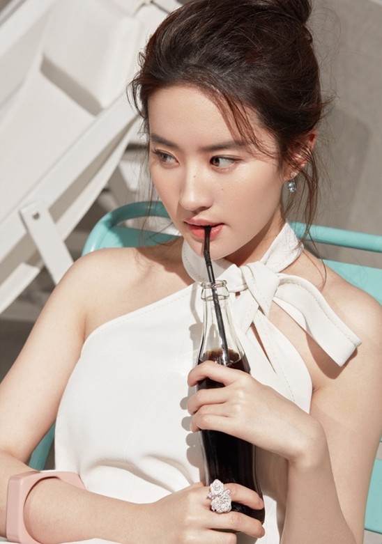 为什么称刘亦菲是票房毒药 她的演技好吗?