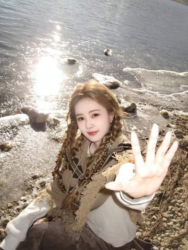 从“团宠”到“资源网”：白鹿的圈内人脉，是娱乐圈的另一种“硬通货”