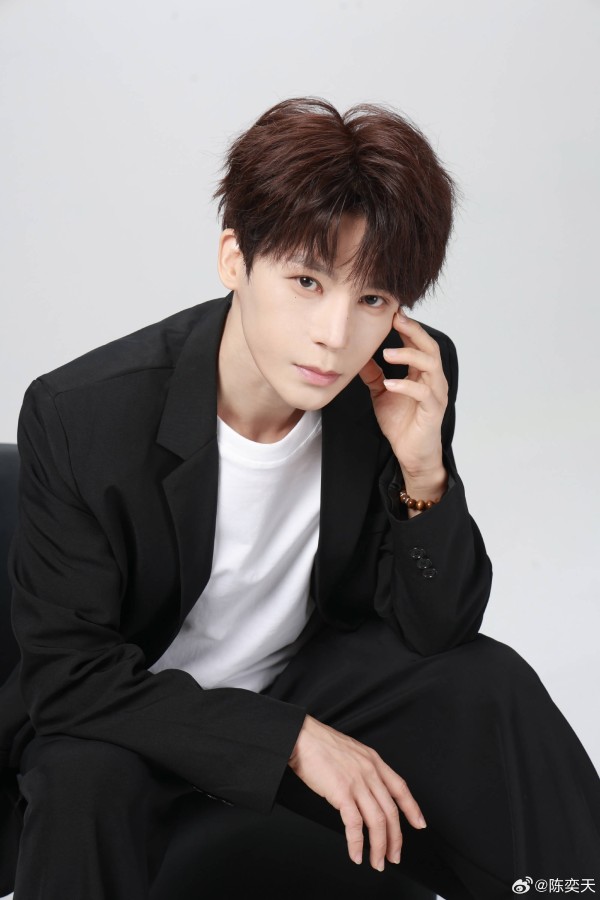 璀璨星河中的跨界行者——陈奕天(天天)