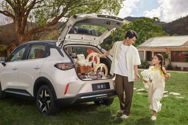 以“缤纷”作答 缤果家族2025全年热销213367辆