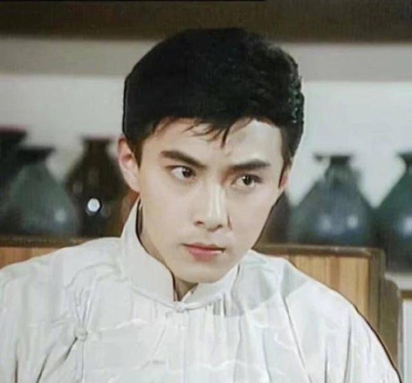 她是张卫健的心头肉,打排卵针导致身材臃肿,如今嫩的能掐出水来