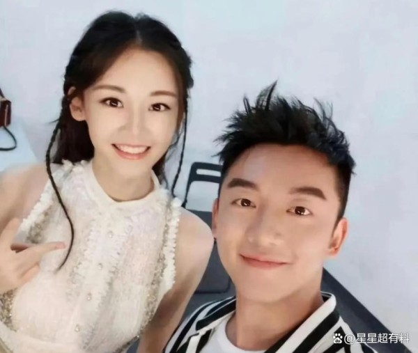 明星家眷群像图：关系、野心与她们的选择