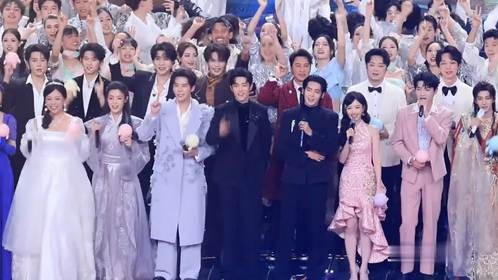 到底是谁去现场看肖战了我不说！我又来更新库存啦！