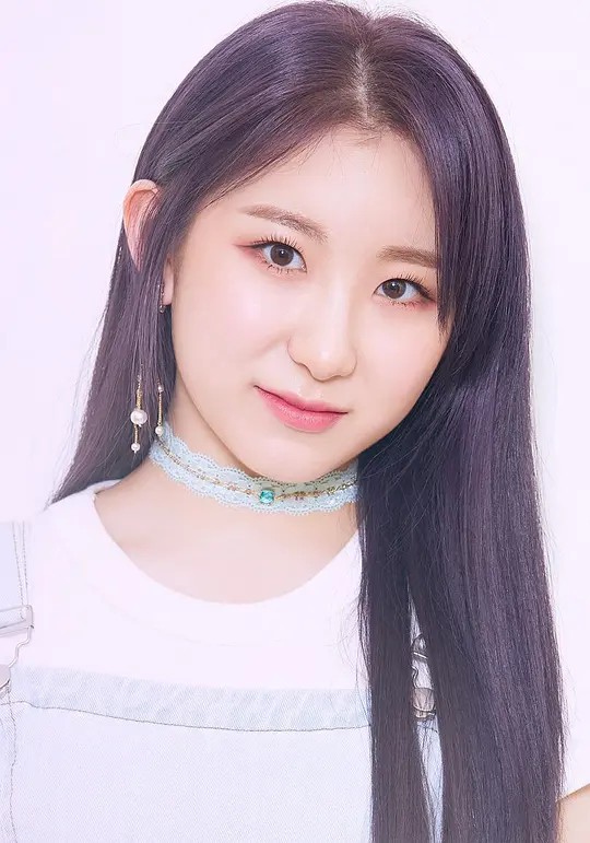 李彩演 Lee Chae Yeon