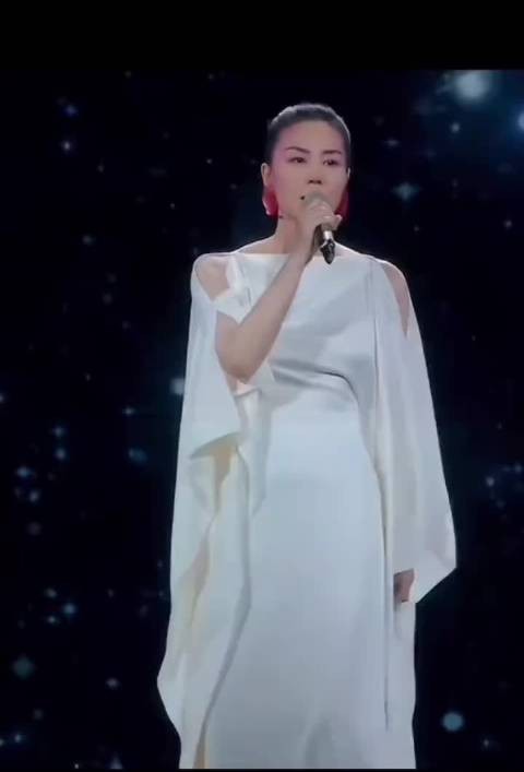 王菲谈性格天生难改，直言不讨好不迎合