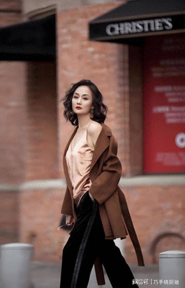 儿子是当红明星,女儿是奥运冠军,56岁的她才是人生赢家