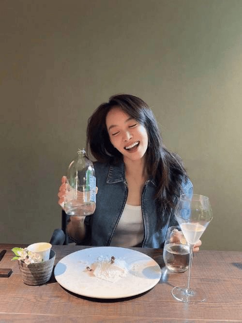 宋茜司机做肉夹馍，陈乔恩直呼没想到！明星健康饮食的平衡之道