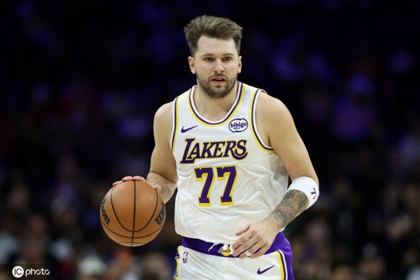 全明星球迷投票次轮:东契奇票王 字母哥东部第1