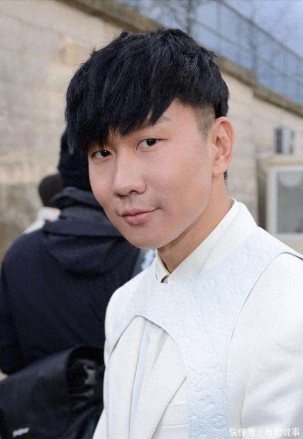 林俊杰女朋友被扒个底朝天,包装高学历富二代,擦边只是冰山一角